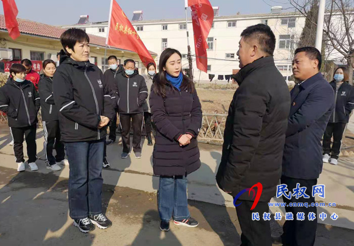 副縣長朱琳到花園鄉(xiāng)敬老院慰問老人 副縣長朱琳到花園鄉(xiāng)敬老院慰問老人