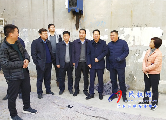 縣委常委、常務(wù)副縣長李啟峰調(diào)研指導(dǎo)我縣老舊小區(qū)改造和安全生產(chǎn)工作