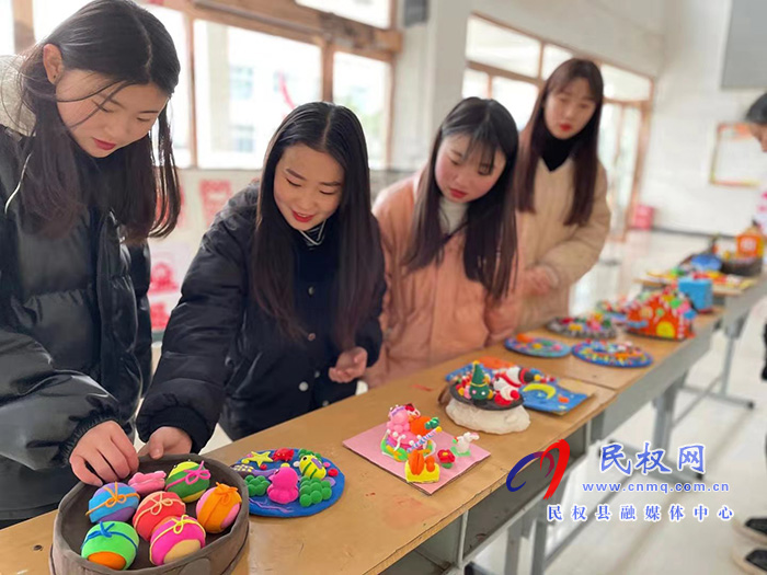 制冷學(xué)院人文藝術(shù)系舉辦“慶元旦 迎新春”美術(shù)作品展 制冷學(xué)院人文藝術(shù)系舉辦“慶元旦 迎新春”美術(shù)作品展