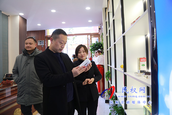走進(jìn)民權(quán)首家茅臺(tái)體驗(yàn)館?帶您體驗(yàn)酒文化的世界 走進(jìn)民權(quán)首家茅臺(tái)體驗(yàn)館?帶您體驗(yàn)酒文化的世界