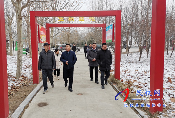 省林業(yè)局一行到花園鄉(xiāng)查看森林鄉(xiāng)村建設(shè)工作 ? 省林業(yè)局一行到花園鄉(xiāng)查看森林鄉(xiāng)村建設(shè)工作 ?