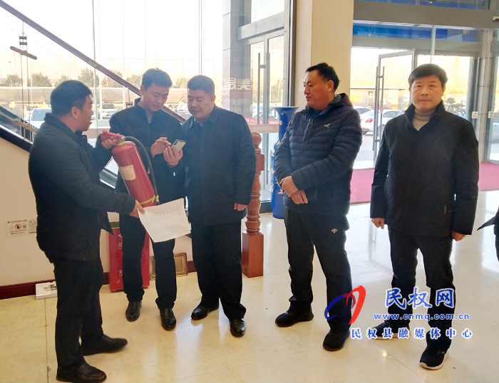 副縣長張士彬檢查涉農(nóng)企業(yè)安全生產(chǎn)工作 副縣長張士彬檢查涉農(nóng)企業(yè)安全生產(chǎn)工作