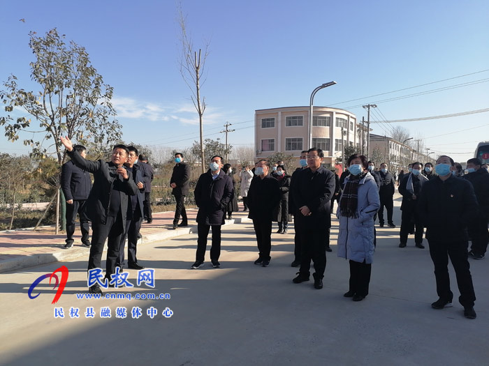 商丘市2020年第三次農村人居環(huán)境整治暨農業(yè)產(chǎn)業(yè)觀摩組蒞民觀摩 商丘市2020年第三次農村人居環(huán)境整治暨農業(yè)產(chǎn)業(yè)觀摩組蒞民觀摩
