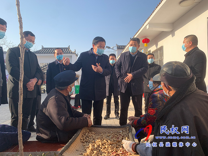市人大常委會(huì)副主任縣委書(shū)記姬脈常慰問(wèn)敬老院老人 市人大常委會(huì)副主任縣委書(shū)記姬脈常慰問(wèn)敬老院老人