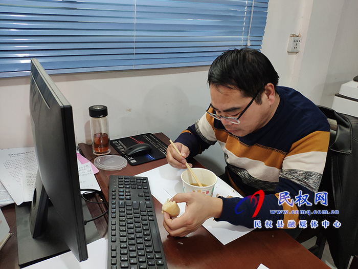 記者走進(jìn)新冠肺炎疫情防控指揮部 記者走進(jìn)新冠肺炎疫情防控指揮部