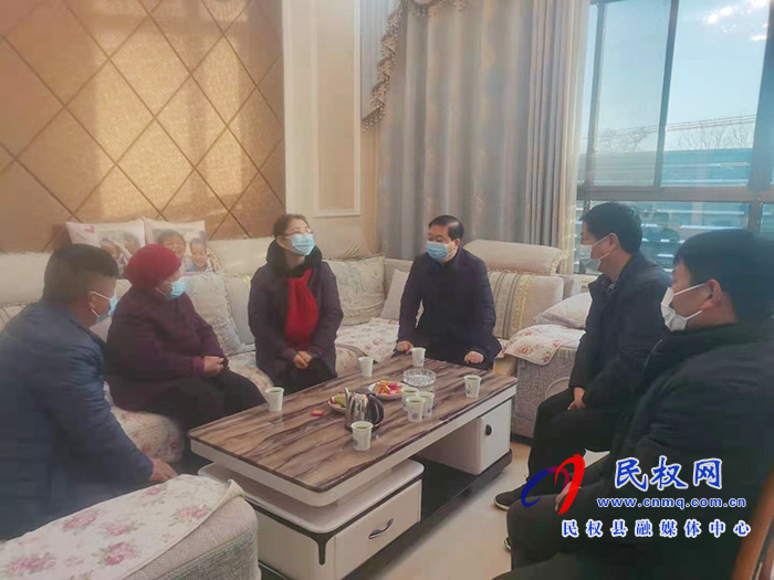 市委統(tǒng)戰(zhàn)部常務(wù)副部長(zhǎng)黃瑕到白云寺鎮(zhèn)開(kāi)展“暖僑行動(dòng)”走訪慰問(wèn)活動(dòng) 市委統(tǒng)戰(zhàn)部常務(wù)副部長(zhǎng)黃瑕到白云寺鎮(zhèn)開(kāi)展“暖僑行動(dòng)”走訪慰問(wèn)活動(dòng)