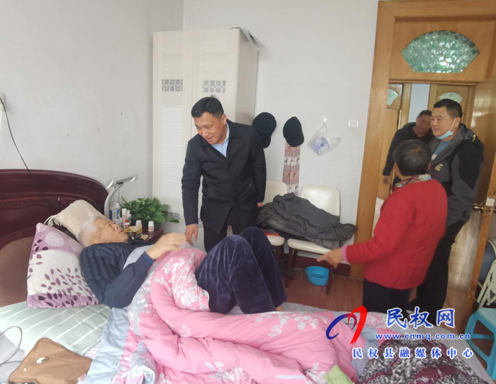 縣城市管理局:走訪慰問(wèn)老黨員老干部和困難職工 縣城市管理局:走訪慰問(wèn)老黨員老干部和困難職工