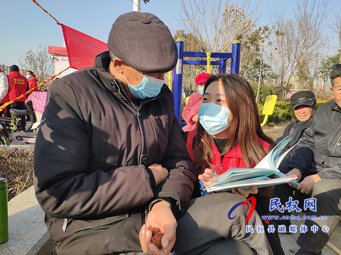志愿者開(kāi)展疫情防控迎新春宣傳活動(dòng)