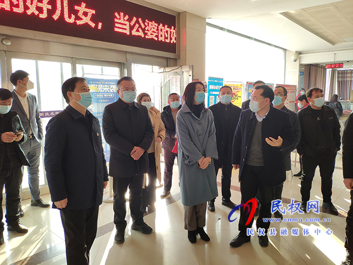 騰訊公司（河南辦事處）、鄭州市民權(quán)商會(huì)向我縣捐贈(zèng)十萬(wàn)只口罩