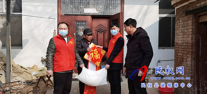 縣委組織部到柘桑村開展節(jié)前走訪慰問活動 縣委組織部到柘桑村開展節(jié)前走訪慰問活動
