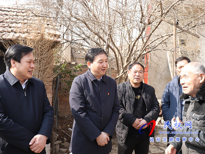 省高院黨組成員、紀(jì)檢監(jiān)察組組長(zhǎng)祁建峰到民調(diào)研并看望慰問(wèn)困難群眾