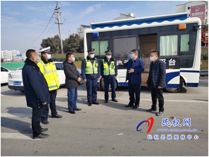 副縣長張士彬慰問非洲豬瘟消毒卡點執(zhí)勤人員 副縣長張士彬慰問非洲豬瘟消毒卡點執(zhí)勤人員