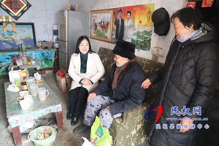 財(cái)政局春節(jié)前走訪慰問(wèn)離退休老干部 財(cái)政局春節(jié)前走訪慰問(wèn)離退休老干部
