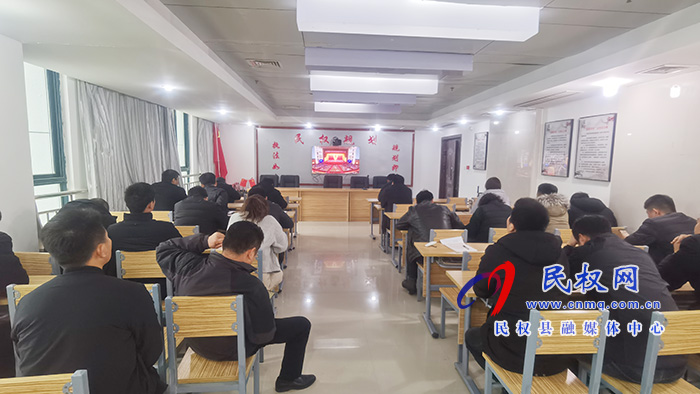 我縣各鄉(xiāng)鎮(zhèn)（街道辦）、縣直各單位組織收聽收看全國脫貧攻堅總結(jié)表彰大會