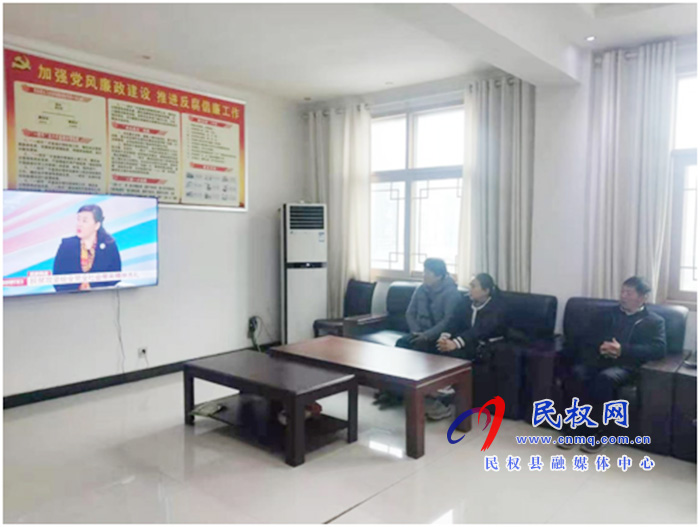 我縣各鄉(xiāng)鎮(zhèn)（街道辦）、縣直各單位組織收聽收看全國脫貧攻堅總結(jié)表彰大會