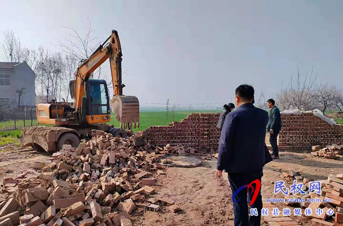 王莊寨鎮(zhèn):攻堅克難拆違建 重拳出擊 不留情 王莊寨鎮(zhèn):攻堅克難拆違建 重拳出擊 不留情