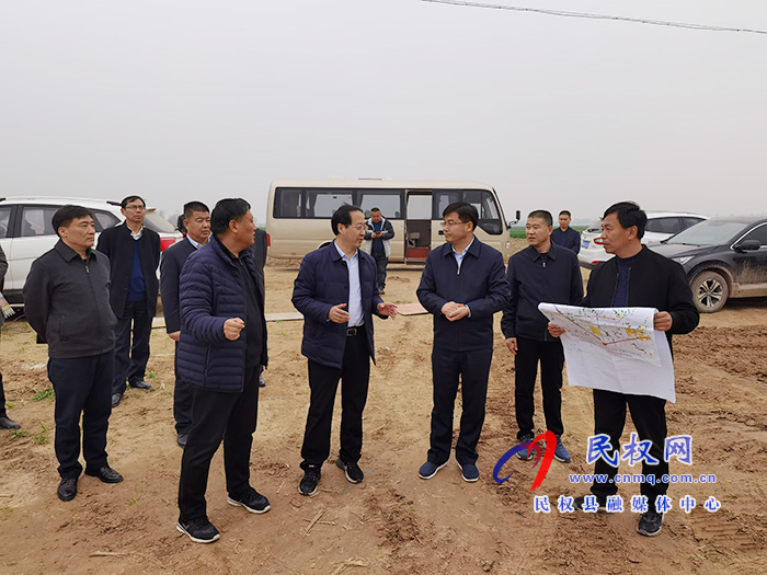 省農(nóng)業(yè)農(nóng)村廳黨組成員、副廳長謝長偉到民調(diào)研