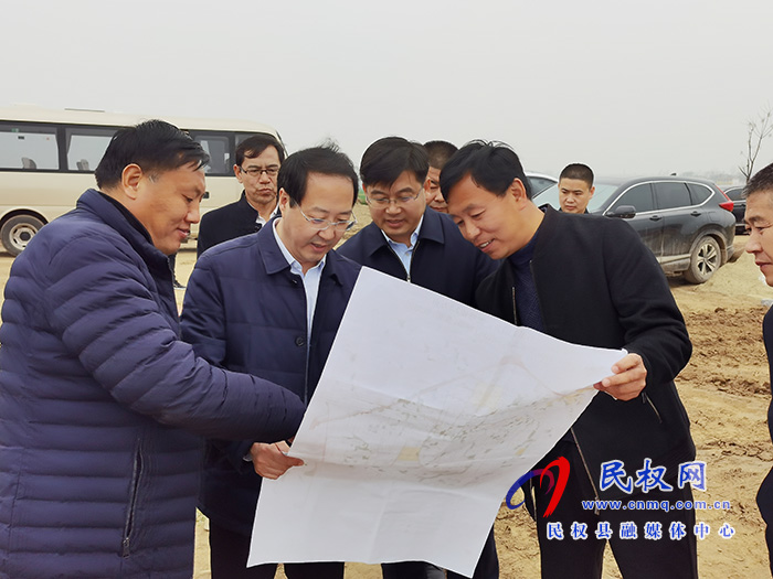 省農(nóng)業(yè)農(nóng)村廳黨組成員、副廳長謝長偉到民調(diào)研