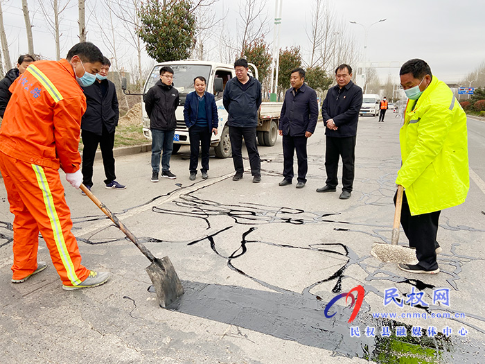 省公路局養(yǎng)護(hù)處教授級(jí)高工趙宏宇一行到我縣調(diào)研春季養(yǎng)護(hù)大會(huì)戰(zhàn)工作 省公路局養(yǎng)護(hù)處教授級(jí)高工趙宏宇一行到我縣調(diào)研春季養(yǎng)護(hù)大會(huì)戰(zhàn)工作
