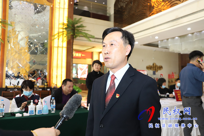 兩會進行時:縣政協(xié)委員陸續(xù)報到 兩會進行時:縣政協(xié)委員陸續(xù)報到