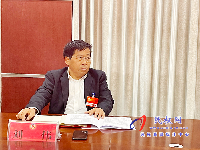 縣委副書記、縣長(zhǎng)張團(tuán)結(jié)參加政協(xié)十屆五次會(huì)議農(nóng)林水組委員小組討論會(huì)