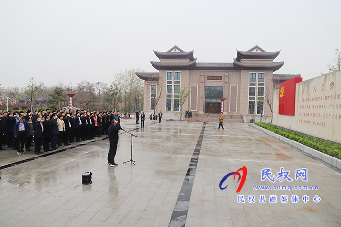 鄭州大學(xué)處級(jí)干部“學(xué)五中全會(huì)精神建世界一流大學(xué)”專題培訓(xùn)班蒞民開展現(xiàn)場(chǎng)教學(xué)活動(dòng) 鄭州大學(xué)處級(jí)干部“學(xué)五中全會(huì)精神建世界一流大學(xué)”專題培訓(xùn)班蒞民開展現(xiàn)場(chǎng)教學(xué)活動(dòng)