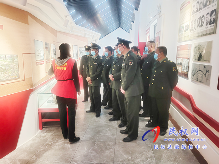 縣人武部召開黨史學(xué)習(xí)教育現(xiàn)場參觀暨民兵整組雙塔鎮(zhèn)現(xiàn)場會 縣人武部召開黨史學(xué)習(xí)教育現(xiàn)場參觀暨民兵整組雙塔鎮(zhèn)現(xiàn)場會