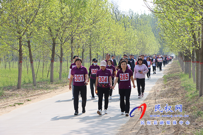 民權(quán)縣教體系統(tǒng)教職工運(yùn)動(dòng)會(huì)舉行 民權(quán)縣教體系統(tǒng)教職工運(yùn)動(dòng)會(huì)舉行
