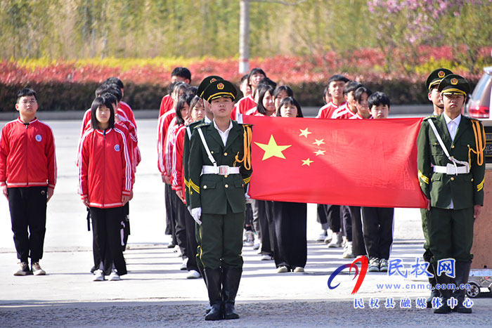 民權(quán)縣精英文武學(xué)校營造濃厚擁軍氛圍 民權(quán)縣精英文武學(xué)校營造濃厚擁軍氛圍