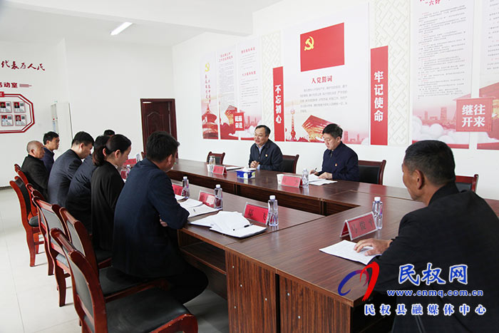 市委常委、常務(wù)副市長(zhǎng)吳祖明到龍?zhí)伶?zhèn)邢莊村開展“三五”基層工作日活動(dòng)
