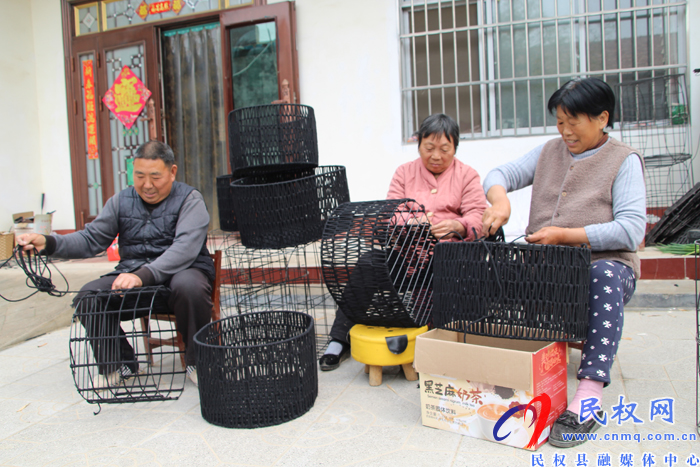民權(quán)縣莊子鎮(zhèn)編織“編”岀致富路 民權(quán)縣莊子鎮(zhèn)編織“編”岀致富路