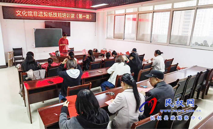 【我為群眾辦實事】縣文化廣電旅游局舉辦百姓公益課堂開展“學(xué)黨史 我為群眾辦實事”活動 【我為群眾辦實事】縣文化廣電旅游局舉辦百姓公益課堂開展“學(xué)黨史 我為群眾辦實事”活動