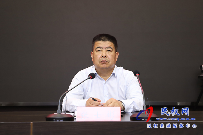 我縣組織收聽收看全省“三夏”生產(chǎn)暨夏糧收購、秸稈禁燒工作電視電話會