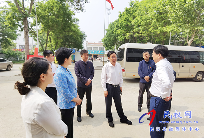 市人大常委會副主任、縣委書記姬脈常調(diào)研鄉(xiāng)鎮(zhèn)換屆工作