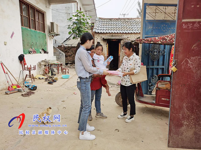 縣委編辦情系留守兒童慰問溫暖人心 縣委編辦情系留守兒童慰問溫暖人心