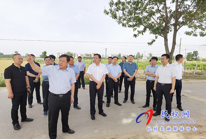 市人大常委會副主任、縣委書記姬脈常調(diào)研我縣重點項目建設(shè)情況