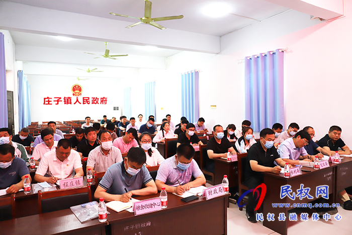 我縣召開2021年小麥新品種現(xiàn)場觀摩暨農(nóng)田水利設(shè)施排查與管護現(xiàn)場會 我縣召開2021年小麥新品種現(xiàn)場觀摩暨農(nóng)田水利設(shè)施排查與管護現(xiàn)場會