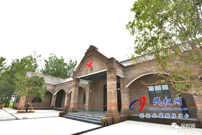 河南日?qǐng)?bào)頭版頭條以“民權(quán) 紅綠輝映展畫卷”為題刊發(fā)報(bào)道 河南日?qǐng)?bào)頭版頭條以“民權(quán) 紅綠輝映展畫卷”為題刊發(fā)報(bào)道