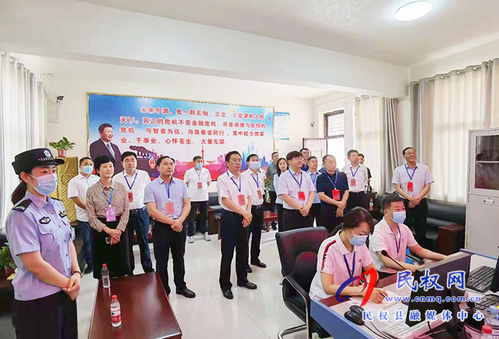 市人大常委會(huì)副主任、縣委書記姬脈常帶隊(duì)巡視高考工作