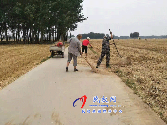 孫六鎮(zhèn)：全面清理“三邊三頭”秸稈，提升人居環(huán)境