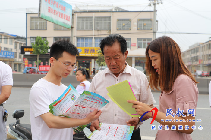 我縣開(kāi)展全國(guó)安全生產(chǎn)宣傳咨詢?nèi)栈顒?dòng) 我縣開(kāi)展全國(guó)安全生產(chǎn)宣傳咨詢?nèi)栈顒?dòng)