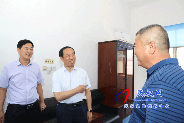 民權(quán)縣養(yǎng)老機(jī)構(gòu)安全生產(chǎn)培訓(xùn)現(xiàn)場(chǎng)會(huì)召開 民權(quán)縣養(yǎng)老機(jī)構(gòu)安全生產(chǎn)培訓(xùn)現(xiàn)場(chǎng)會(huì)召開