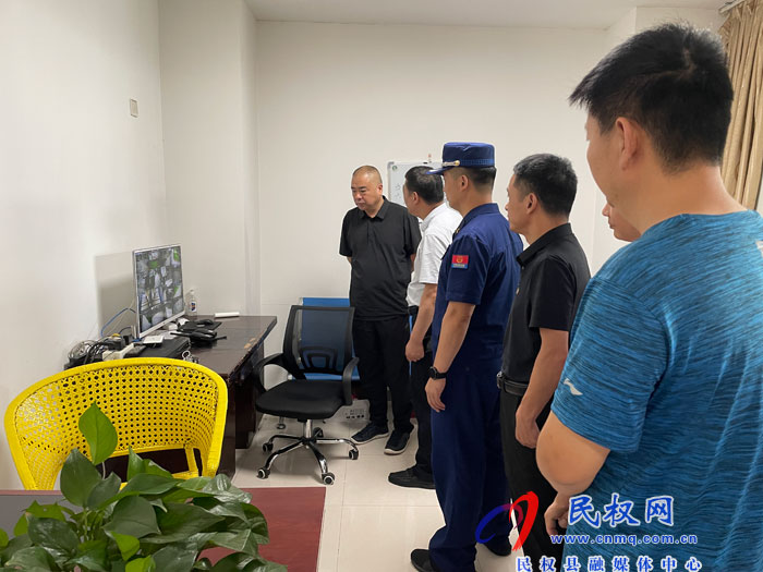 文化廣電旅游局黨組書記、局長王偉到人民藝術(shù)中心檢查安全生產(chǎn)工作