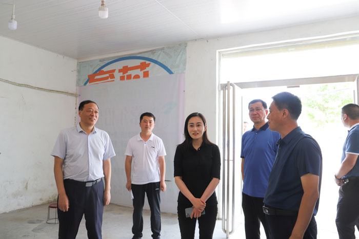 副縣長朱琳督導(dǎo)安全生產(chǎn)、疫苗接種和文化建設(shè)工作