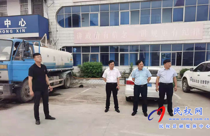 縣委常委、政法委書記、副縣長孟祥亮到莊周商貿(mào)城、義烏商貿(mào)城和部分鄉(xiāng)鎮(zhèn)督導(dǎo)檢查消防安全工作
