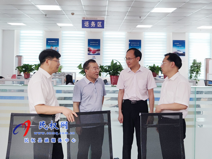 市政府副秘書長(zhǎng)任善禮到民開展“萬人助萬企”活動(dòng) 市政府副秘書長(zhǎng)任善禮到民開展“萬人助萬企”活動(dòng)