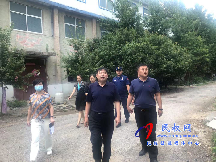 副縣長陳進(jìn)領(lǐng)到野崗鎮(zhèn)督導(dǎo)調(diào)研安全生產(chǎn)工作 副縣長陳進(jìn)領(lǐng)到野崗鎮(zhèn)督導(dǎo)調(diào)研安全生產(chǎn)工作