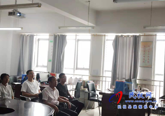 我縣各鄉(xiāng)鎮(zhèn)（街道辦）、縣直各單位組織收聽(tīng)收看全縣安全生產(chǎn)知識(shí)專(zhuān)題培訓(xùn)會(huì)