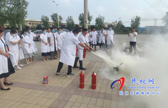 南華衛(wèi)生院開展消防知識培訓暨應(yīng)急演練 南華衛(wèi)生院開展消防知識培訓暨應(yīng)急演練