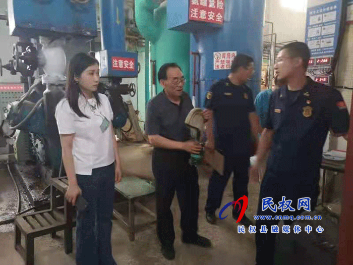 副縣長朱琳檢查科農食品貿易有限公司消防安全生產工作 副縣長朱琳檢查科農食品貿易有限公司消防安全生產工作